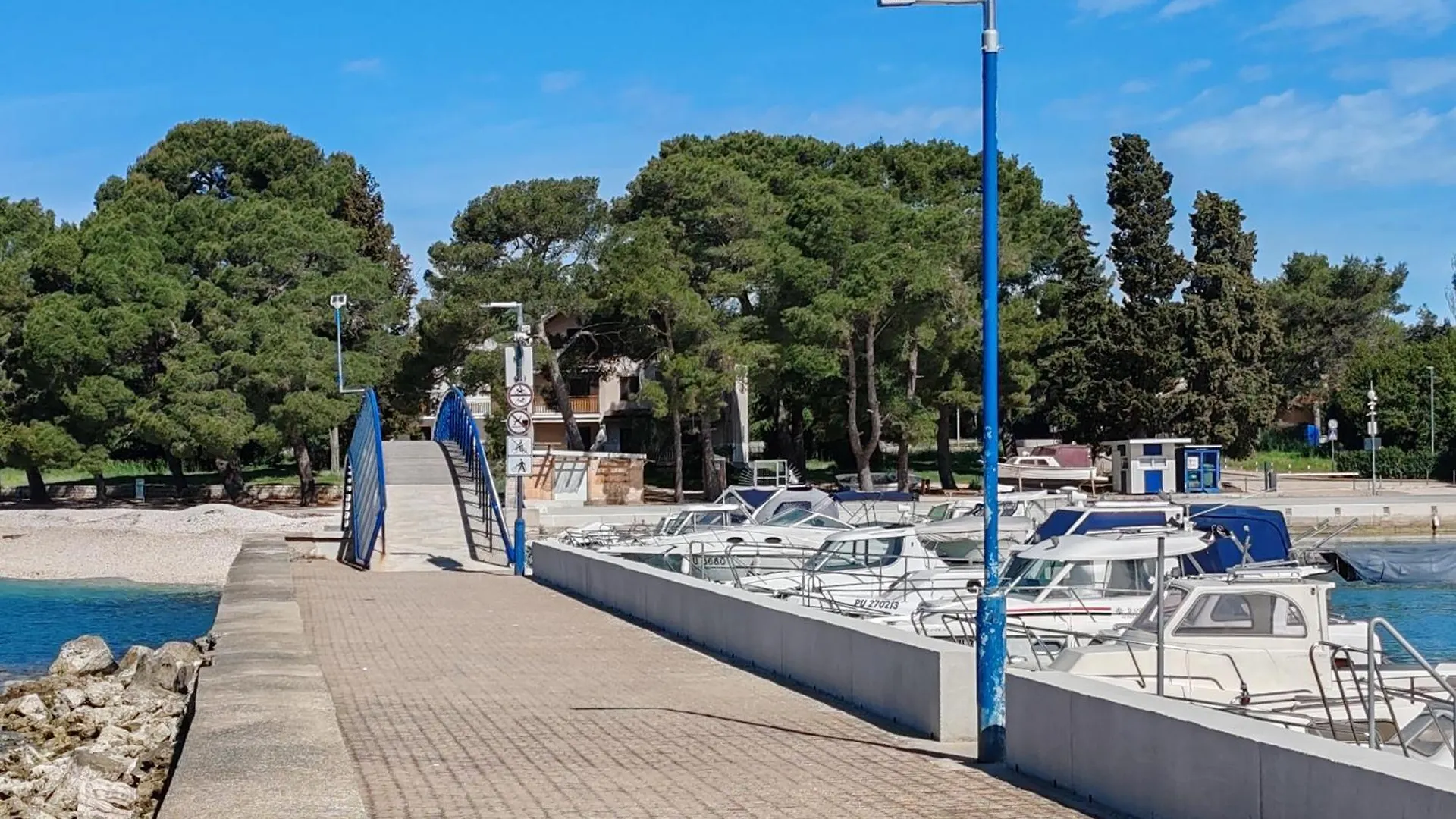 Apartman Ema Fazana Apartment