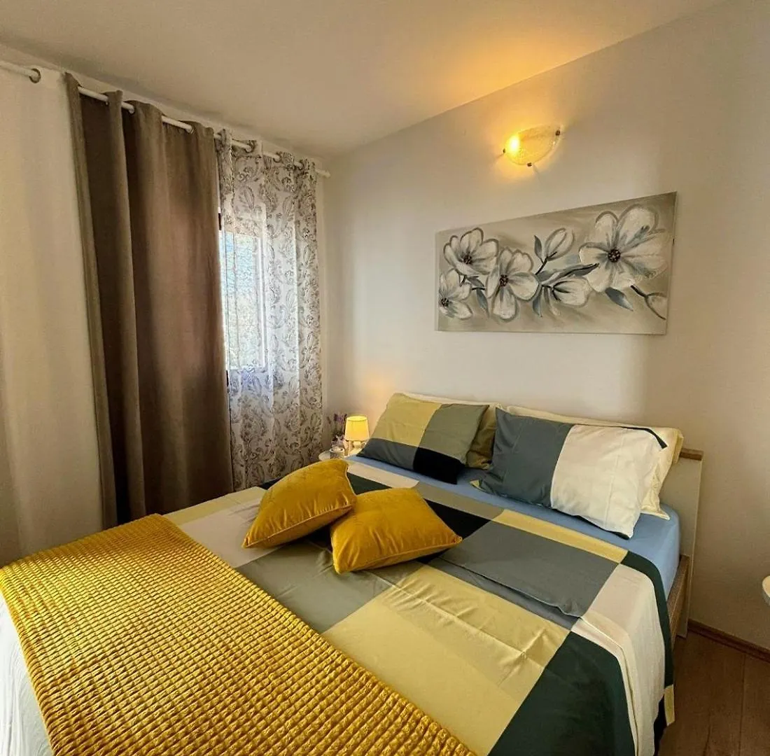 Apartment Apartman Ema Fazana Croatia
