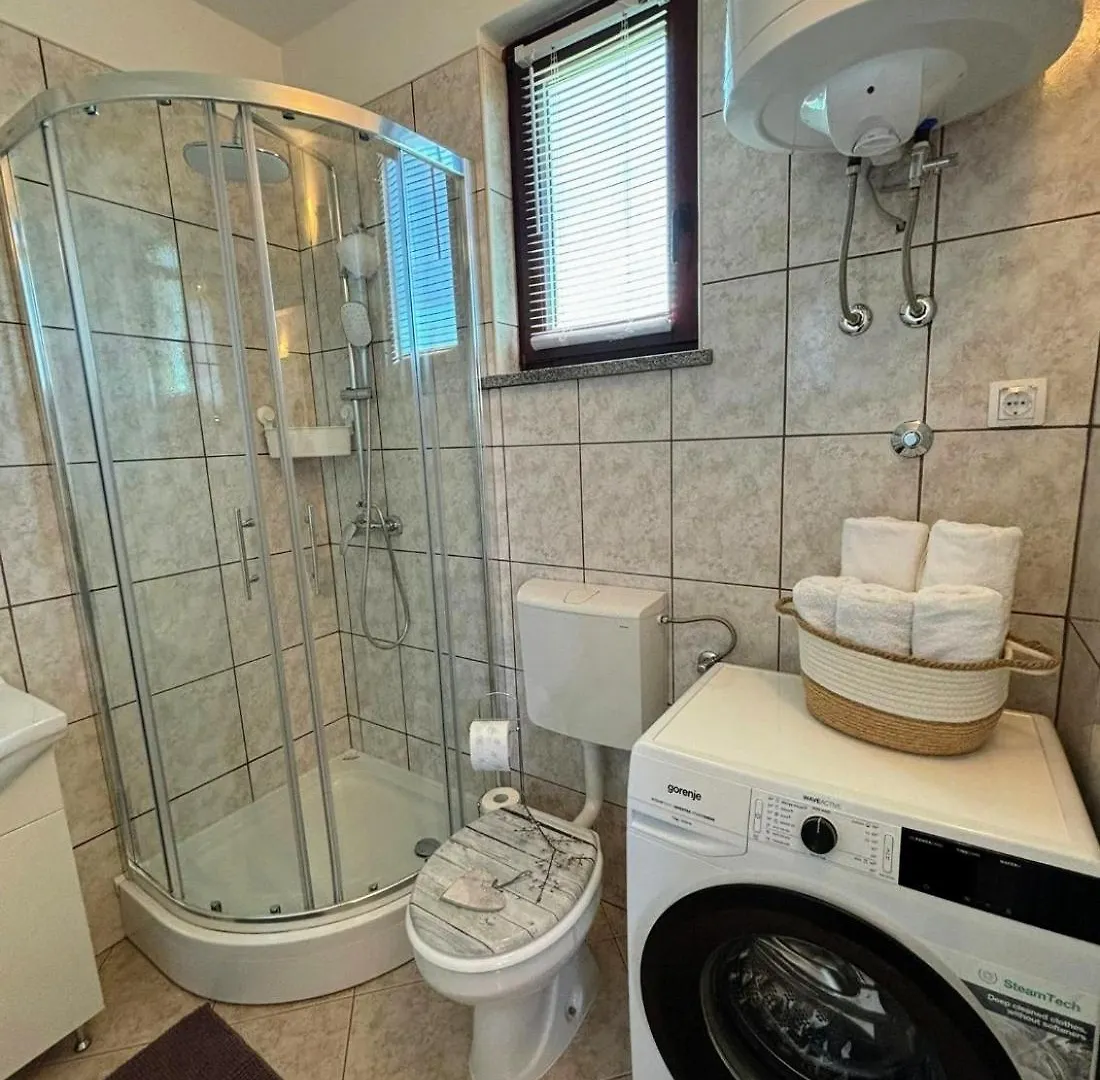 Apartman Ema Fazana